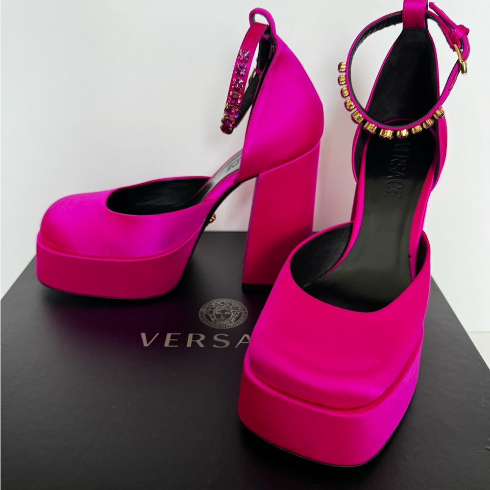 NEW Versace Medusa Aevitas pink satin platform pumps sz 7 $1,175 - Picture 11 of 16